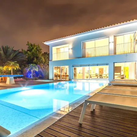 Contemporary Design Aroeira *